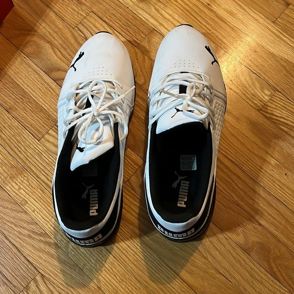 Puma shoes - Picture 2 of 3